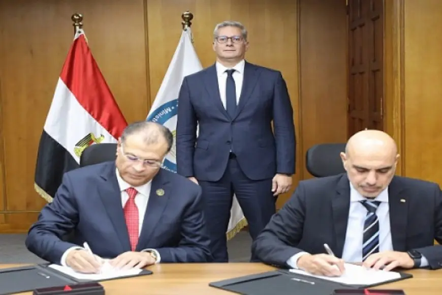 وزير البترول يشهد توقيع ثلاث اتفاقيات استراتيجية لتطوير مصانع أبوقير للأسمدة