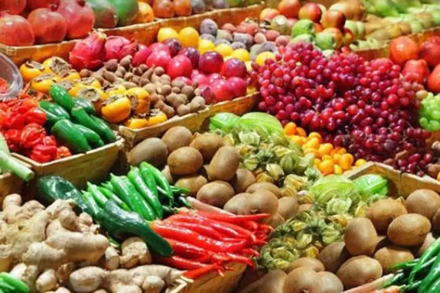 أسعار الخضار والفواكه في سوق العبور اليوم الجمعة 18 أبريل 2025