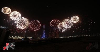 عروض ضوئية مبهرة فى احتفالات رأس السنة من العاصمة الجديدة.. فيديو
