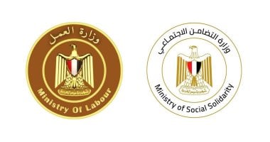 وزيرا التضامن والعمل يوجهان بصرف مساعدات لأسر ضحايا حادث الطريق الصحراوي بالمنيا