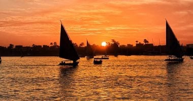 تجربة لا تنسى.. المراكب النيلية والشراعية تقدم البهجة للأجانب فى الأقصر.. صور