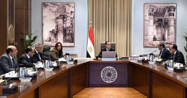 رئيس الوزراء يتابع مع محافظ قنا الموقف التنفيذى لعدد من المشروعات التنموية