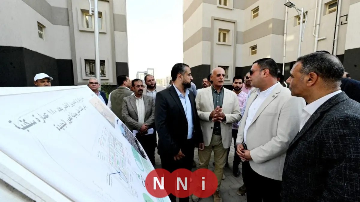 وزير الإسكان يتابع تنفيذ مبادرة سكن لكل المصريين وتطوير الطرق في العبور الجديدة