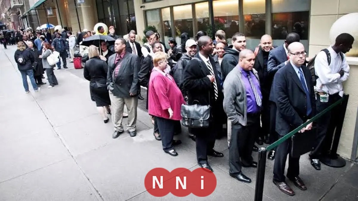 تراجع إعانات البطالة الأمريكية يعكس أداءً أقوى من المتوقع الأسبوع الماضي