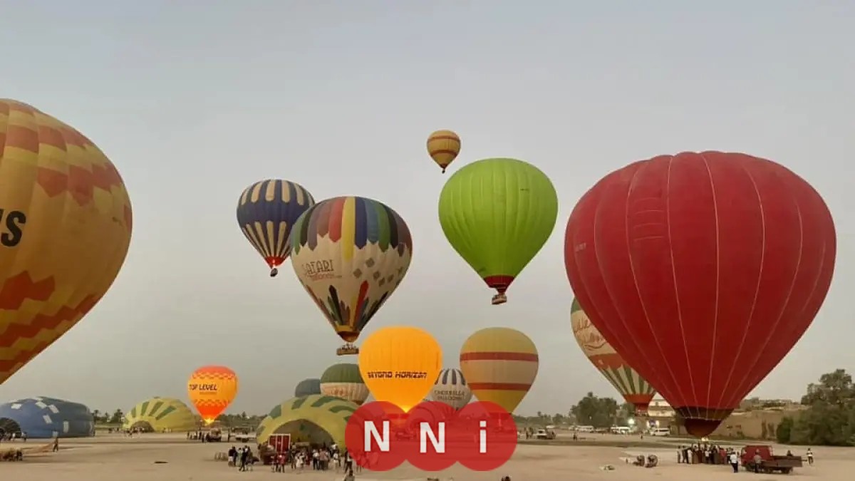 تعليق رحلات البالون الطائر في الأقصر بسبب الرياح القوية