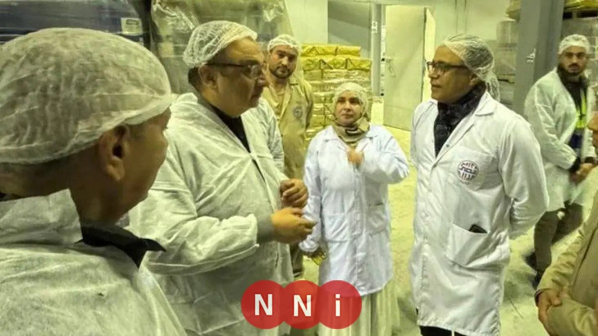 وزير قطاع الأعمال يزور مصانع مصر للمستحضرات الطبية في القليوبية لتعزيز الإنتاج المحلي