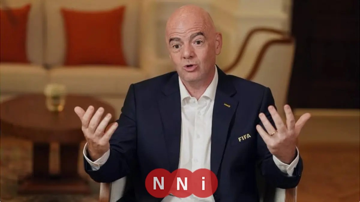 جياني إنفانتينو يقدم التعازي لأبو ريدة في وفاة صابر عيد