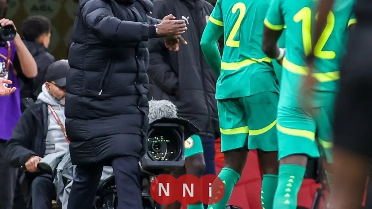 توتر في النهائي: تفاصيل المشادة الساخنة بين الركراكي ومدرب السنغال