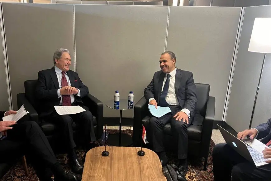 وزير الخارجية ونظيره النيوزيلاندي يبحثان تطورات الأوضاع في المنطقة