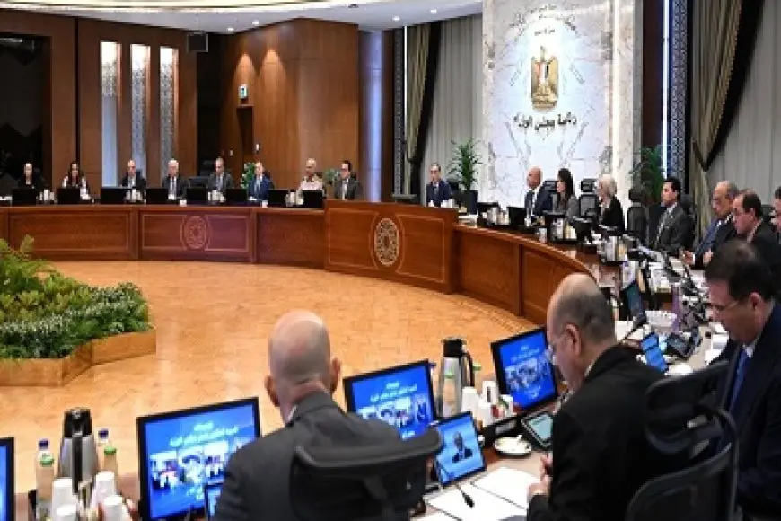 رئيس الوزراء: تصاعد الأحداث يفرض ظرفا استثنائيا يؤثر على الأوضاع الاقتصادية في المنطقة