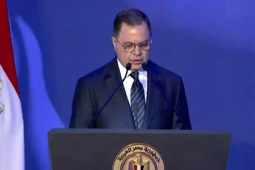 وزير الداخلية يهنئ الرئيس السيسي ووزير الدفاع بذكرى انتصارات أكتوبر