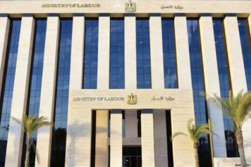 جبران: اليوم إجازة بأجر كامل لعمال القطاع الخاص بمناسبة ذكرى 6 أكتوبر