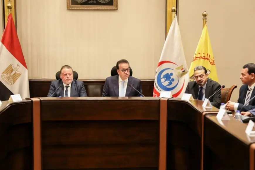 وزير الصحة ومحافظ البنك المركزي يشهدان توقيع بروتوكول تعاون للقضاء على قوائم الانتظار