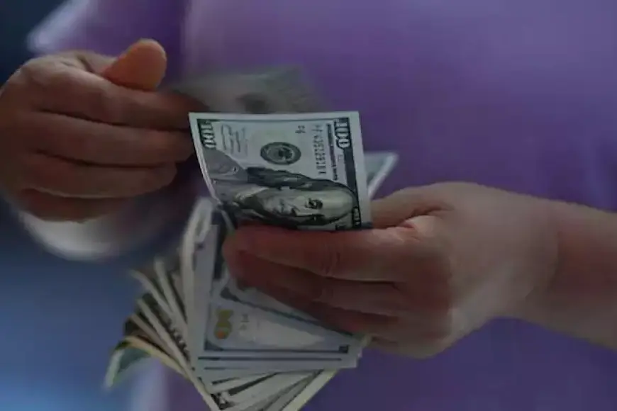 سعر الدولار اليوم يرتفع أمام الجنيه في 10 بنوك بنهاية تعاملات الثلاثاء