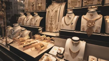 أسعار الذهب في مصر اليوم تصل إلى 55200 جنيه للجنيه الذهب وفقاً لتقارير CNN الاقتصادية