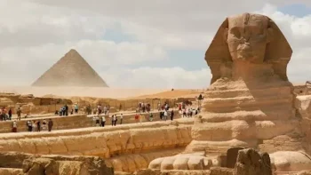 تراجع أعداد الأجانب الوافدين ووفاة شاب خلال الصلاة في ليل رمضان