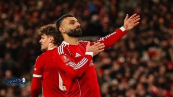 تألق محمد صلاح يقود ليفربول إلى ربع نهائي الكأس