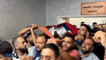 قصف إسرائيلي يستهدف غزة وتصاعد للتوتر في الضفة الغربية