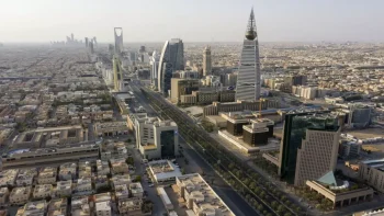 السعودية تطلق خطة جريئة لتوطين 340 ألف وظيفة وتقود التحول في سوق العمل