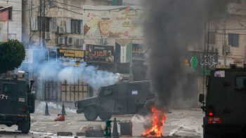قوات الاحتلال تشن اقتحاماً على بلدة كفر اللبد شرق طولكرم مع تبادل إطلاق نار عنيف