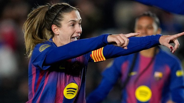 أليكسيا بوتيلاس تسجل أحد الأهداف في فوز برشلونة للسيدات الساحق على ريال مدريد، ليقترب الفريق من حسم لقب الدوري الإسباني للسيدات للمرة السابعة على التوالي | مصر Goal.com
