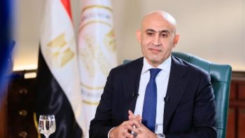 أولياء أمور الطلاب العالقين في الخليج يتوجهون بنداء استغاثة لوزير التعليم