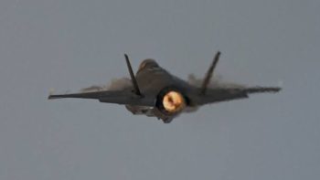 مقاتلة F-35 أمريكية تتعرض لإطلاق نار إيراني وتهبط اضطرارياً في دولة مجاورة