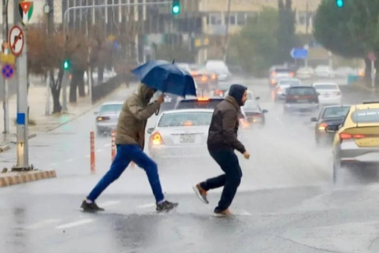 الأرصاد الجوية الأردنية تحذر من منخفض جوي وسيول قوية السبت