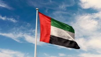 الإمارات تعلن تصدي دفاعاتها الجوية لصواريخ ومسيرات إيرانية
