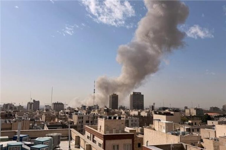 الحرس الثوري يستهدف قواعد أمريكية بأربيل والكويت عاجل