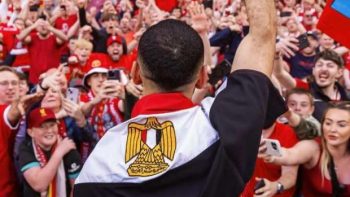 جامعة ليفربول تبرز تأثير محمد صلاح الاجتماعي خارج الملعب