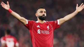 ليفربول يودع صلاح.. توأم النجم المصري يوجهان نصيحة حاسمة لمستقبله