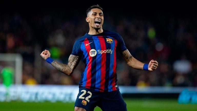 برشلونة يمنح رافينيا راحة بعد إصابته مع البرازيل