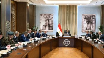 الحكومة تعلن حزمة إجراءات لترشيد الإنفاق والاستهلاك بسبب تداعيات الحرب