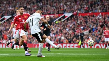 تعديل موعد مباراة ليفربول ومانشستر يونايتد في الدوري الإنجليزي