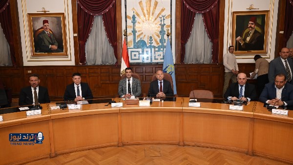 وزير الصناعة يعلن إنشاء مركز خدمات ومدرسة للتلمذة الصناعية في شق الثعبان لدعم المستثمرين