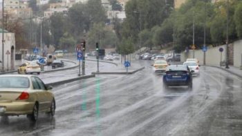 منخفض جوي قادم يثير تحذيرات حول حالة الطقس في الأردن والمنطقة