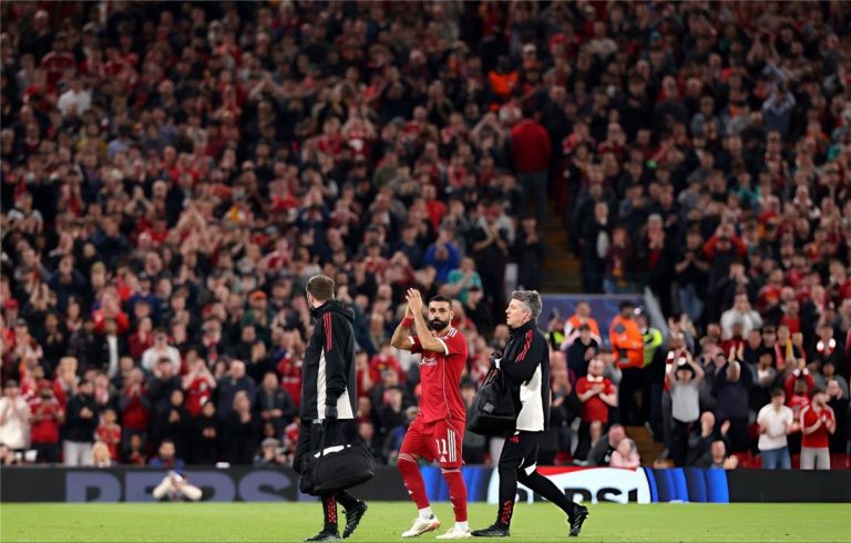 "ذا أتلتيك" تكشف السر وراء توقيت إعلان محمد صلاح رحيله عن ليفربول