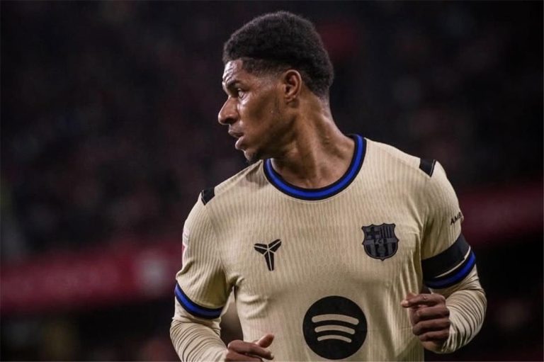 سبورت: "عائق قوي" يمنع راشفورد من الاستمرار مع برشلونة
