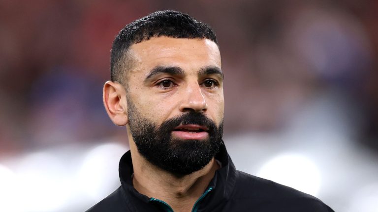 ستيفن جيرارد يقول لليفربول إن الفريق بحاجة إلى صفقة "ضخمة" لتعويض محمد صلاح هذا الصيف | العربية Goal.com