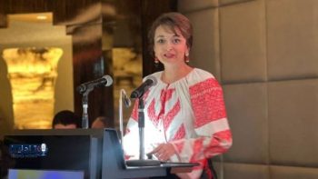 سفيرة رومانيا بالقاهرة تؤكد: دمج المرأة في الاقتصاد والسياسة يحقق التنمية والسلام
