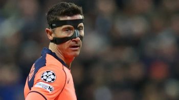 برشلونة يفرض شرطًا مفاجئًا لتجديد عقد ليفاندوفسكي