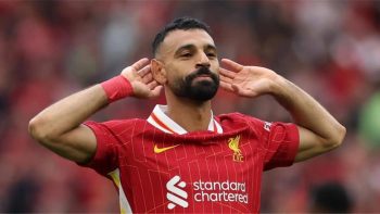 عضو رابطة الكتاب الإنجليزية يؤكد: محمد صلاح من عظماء البريميرليج وتكشف عن وجهته الأقرب