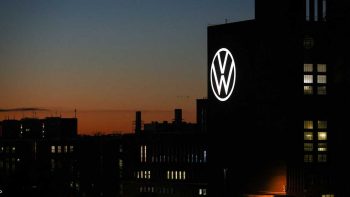 فولكسفاغن تعيد توجيه مصنعها لتحويله من إنتاج السيارات إلى أنظمة القبة الحديدية