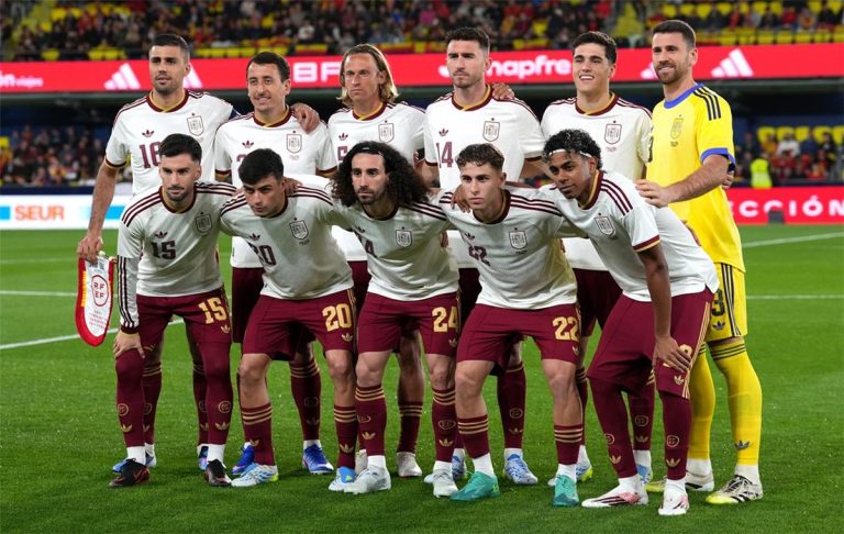 فيديو | بمشاركة نجوم برشلونة.. إسبانيا تستعد لمباراة مصر بثلاثية أمام صربيا وديًا