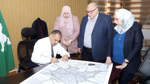 محافظ الشرقية يتفقد معرض أهلاً رمضان بميدان المنسي في منيا القمح| صور