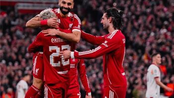 محمد صلاح يؤكد استمراره مع جماهير ليفربول