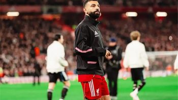مدافع نيجيريا السابق يؤكد: لا يمكن تكرار إنجازات محمد صلاح وينصحه بإنهاء مسيرته في السعودية