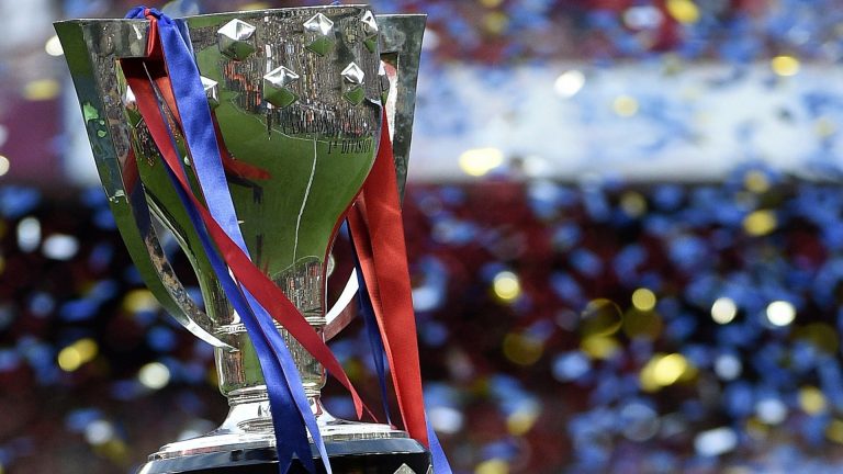 من يفوز بالدوري الإسباني 2025-2026؟ جدول مباريات برشلونة وريال مدريد المتبقية | العربية Goal.com