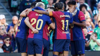لاعب برشلونة يوضح موقفه من الانتقال إلى الدوري الإنجليزي